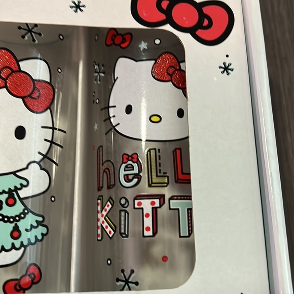 🎄 HELLO KITTY GLASSWARE SET of 4/ retail $60 - Picture 5 of 8